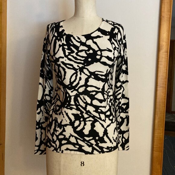Sarah Spencer Abstract Sweater - Picture 1 of 6